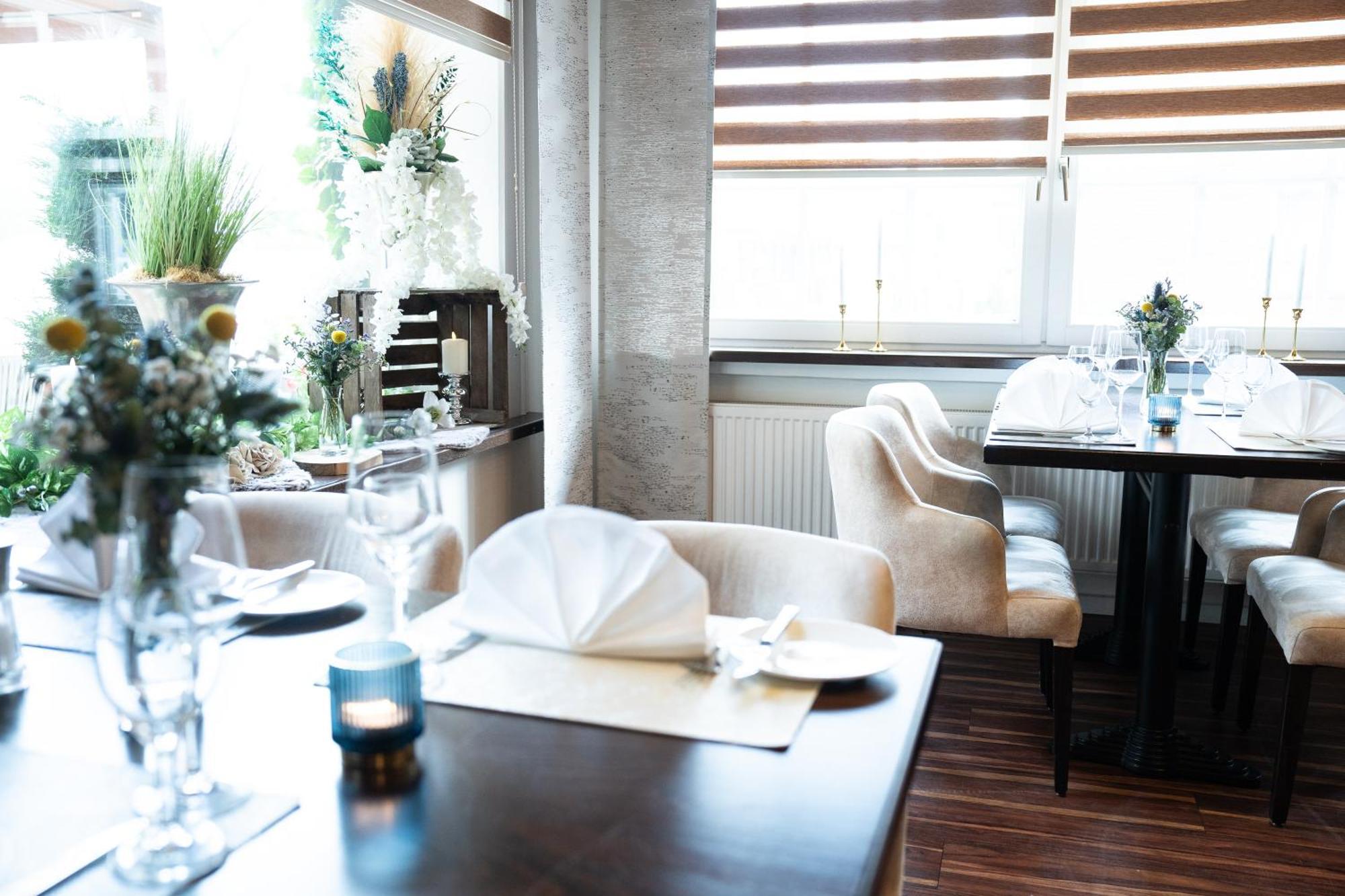 Hotel Zur Post New Style ガルレル エクステリア 写真