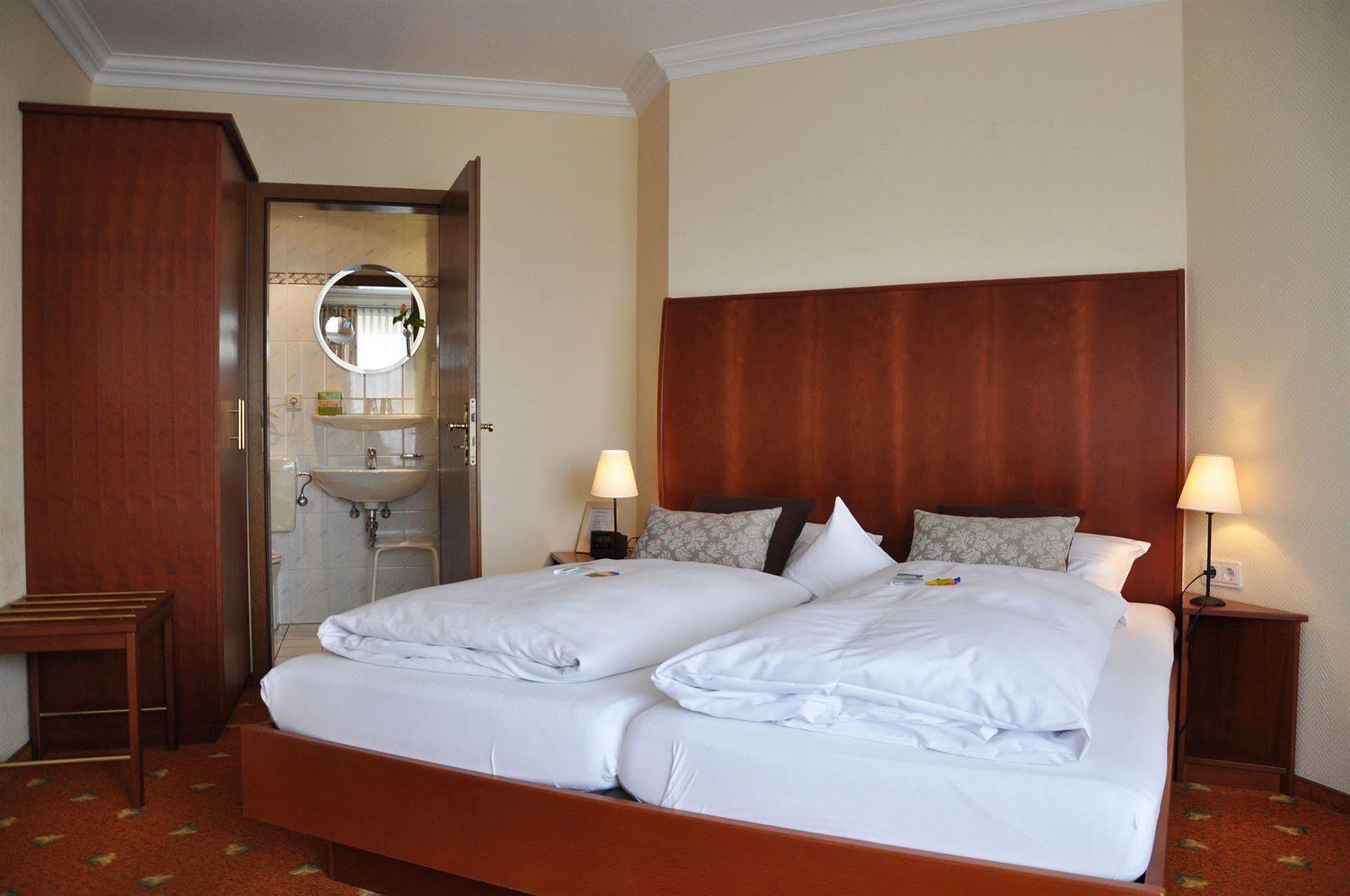 Hotel Zur Post New Style ガルレル エクステリア 写真